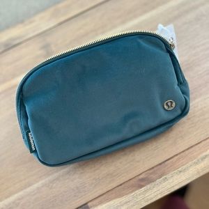 NWT Lululemon velour everywhere belt bag